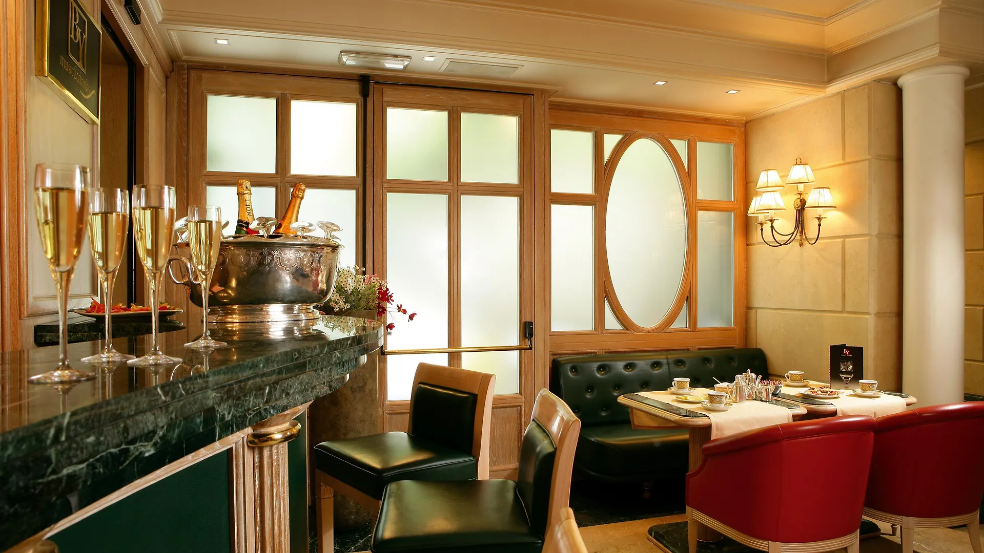 Hotel Capitol Milano 4*, Milan